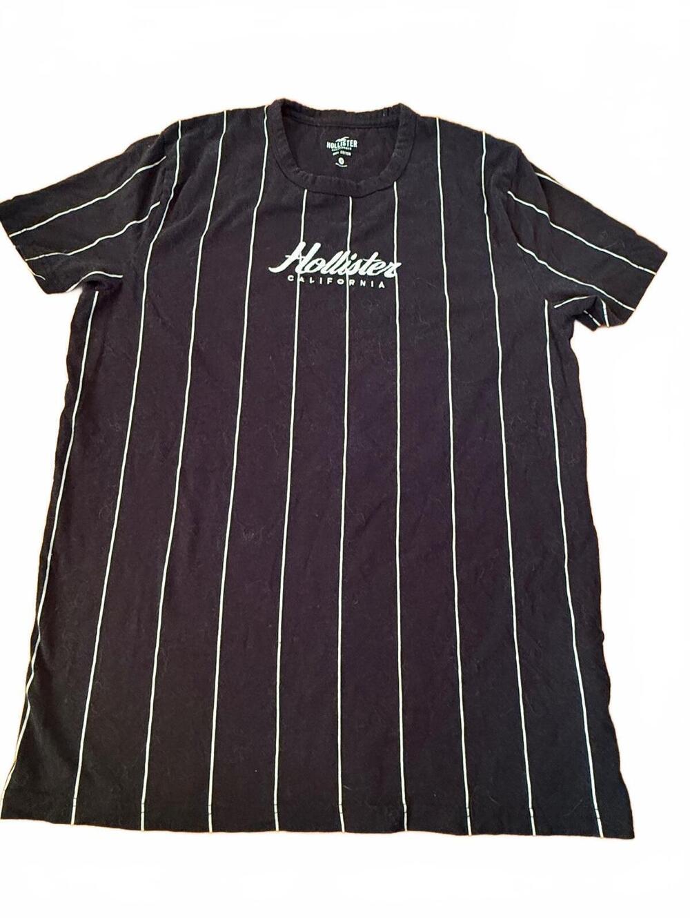 Hollister Black Pinstripe Men's T-Shirt Medium
